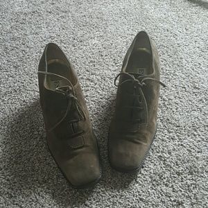 Escada women green suede leather shoes size 38.5